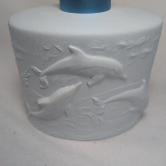 Lampe Berger RARE Dolphin White Bisque Blue Nautical Fragrance Oil Lamp Vintage - Picture 9 of 11